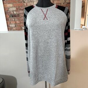 New w/ tags XL striped sleeve light weight sweater